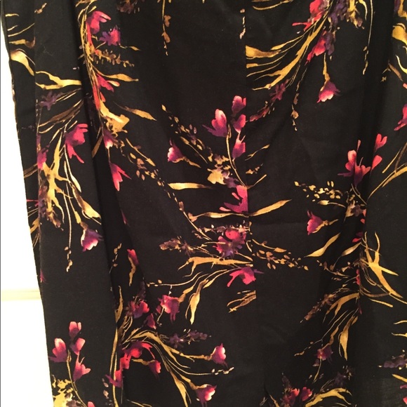 NWT! Urban Outfitters Front Cutout Floral Romper! - Picture 5 of 8